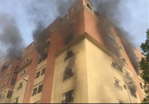 آتش سوزی آپارتمان و گیرافتادن دو نفر
