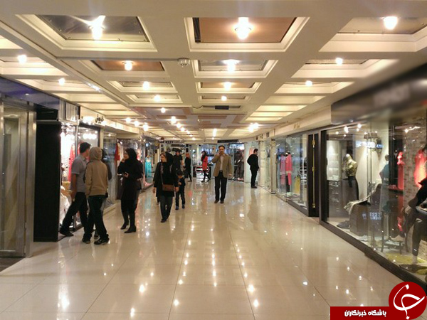 دخترانی که برای خودنمایی پاساژگردی می کنند +تصاویر