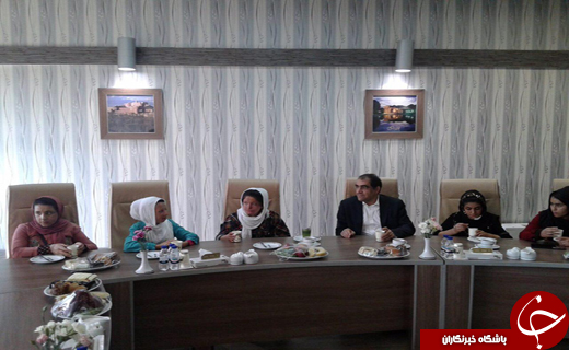 دیدار صمیمی وزیر بهداشت با دانش آموزان شین آباد + تصاویر