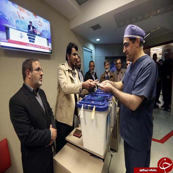 صندوق سیار انتخابات پشت در اتاق عمل جراحی وزیر بهداشت