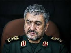 فرمانده کل سپاه رای خود را در مسجد قبا به صندوق&zwnj; انداخت