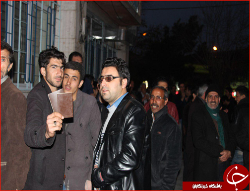 صف های اخذ رای همچنان طولانی