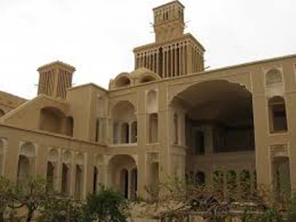 برگزاری اولین کارگاه آشنایی با آسیب‌ بناها و آثار تاریخی در یزد