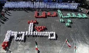 نواختن زنگ 'سپاس معلم' در مدارس قروه