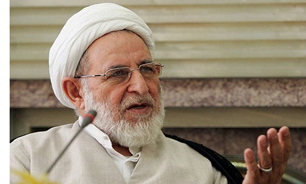 مسئولان باید توجه کنند که اسلام مقدم بر همه چیز است/ برخی همین طور برای خودشان مسئله رهبری شورایی را مطرح می&zwnj;کنند