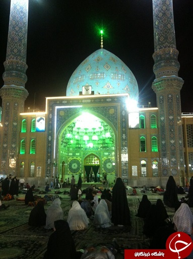 حال و هوای مسجد جمکران در شب جمعه + تصاویر