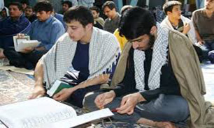 حضور چشمگیر جوانان و دانشجویان در آیین اعتکاف خراسان رضوی