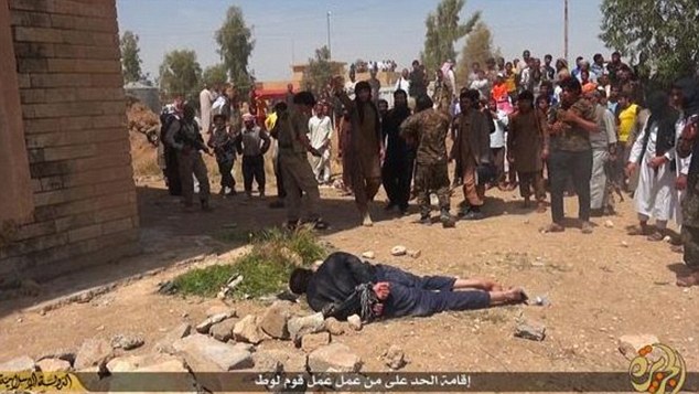 اعدام به سبک داعش + عکس