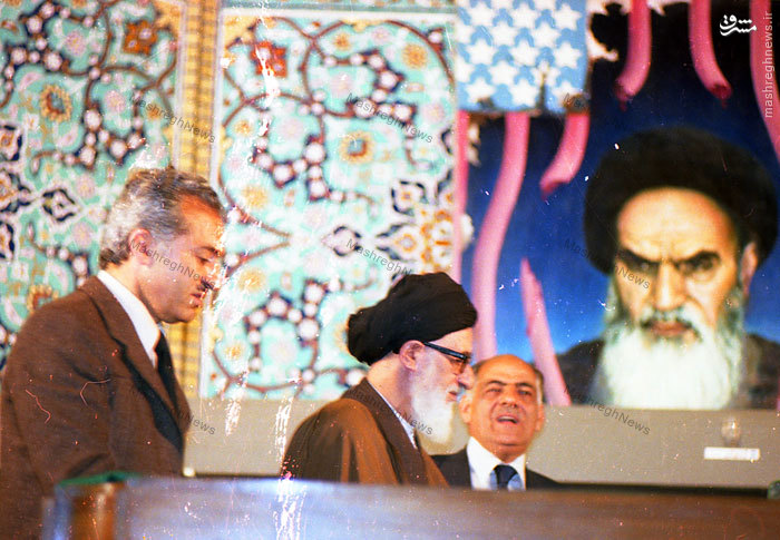 تصاویر منتشر نشده از حضور آیت الله طالقانی در مراسم ختم استاد شهید