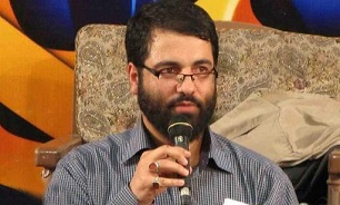 سرود "حاج حسین سیب‌سرخی" در وصف رهبری + کلیپ صوتی