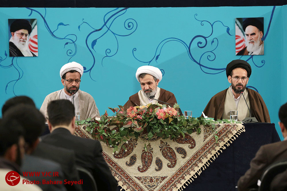 رشد معنوی قرآن باید همگام با رشد علمی مهارتی باشد / آغاز یازدهمین نشست تخصصی قاریان ممتاز کشور + تصاویر