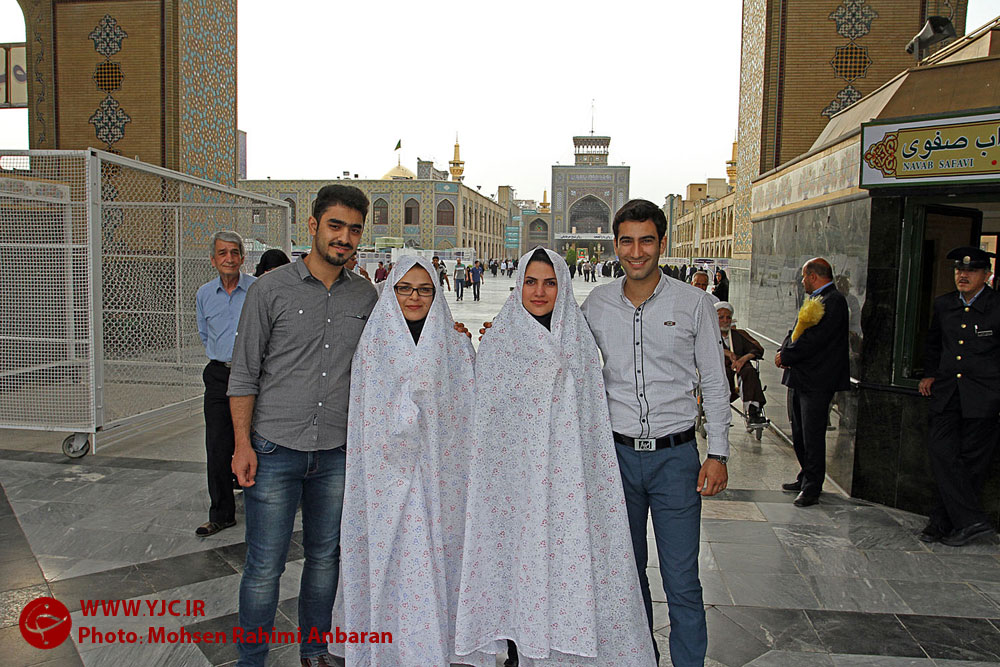 جشن ازدواج دانشجویی در حرم امام رضا علیه السلام + تصاویر