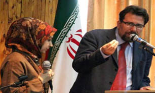 کاغذ ابزار قدرت نرم محسوب می‌شود / تحت تأثیر بازدیدکنندگان ایرانی قرار گرفتم