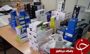 590 تلفن همراه قاچاق در یک پژو