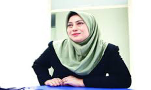 وقتی که ژاله صادقیان شمشیر خود را از رو می بندد