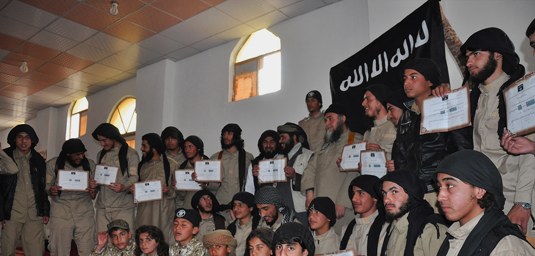 مراسم فارغ التحصیلی دانشگاه داعش + عکس