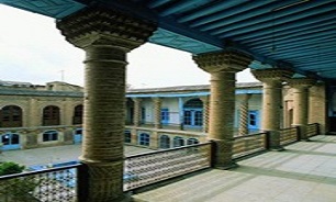 معین الکتاب خانه ای با معماری درونگرا