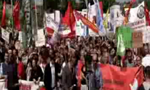 تظاهرات صدها نفر بر ضد سفر "اردوغان" به آلمان + فیلم