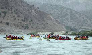 آغاز جشنواره ملی رفتينگ در رودخانه زاینده رود