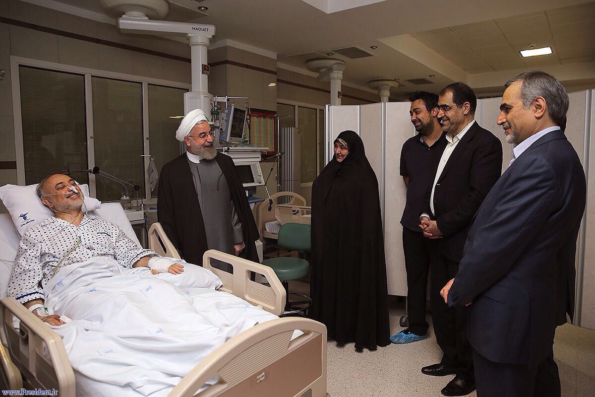 عیادت روحانی از صالحی + عکس