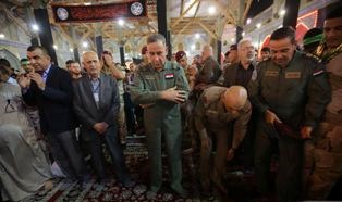 وزیر دفاع عراق به زیارت مرقد امام کاظم (ع) رفت+ تصاویر