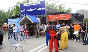 کتابخوانی مرادی کرمانی، نیکی کریمی و مهرجویی در فرهنگسرای کتاب