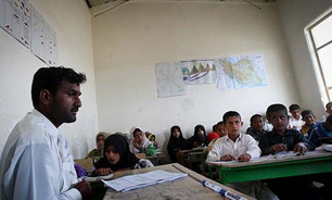ساختمان و تاسیسات برخی از مدارس روستایی در معرض تخریب قرار دارد