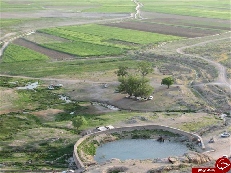چشمه&zwnj;ای با اسم خوردنی + تصاویر