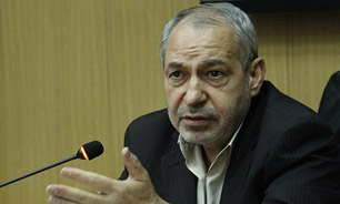 سیاست آموزش و پرورش در زمینه نیروی انسانی جذب نیروی بومی است