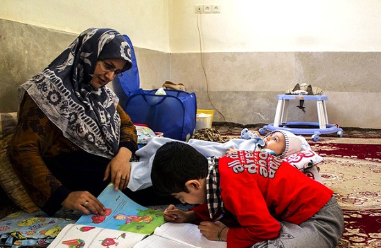 کلکسیون درد؛ دقایقی غم&zwnj;انگیز با یک کودک مبتلا به فلج مغزی + تصاویر