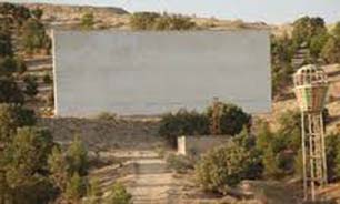 مرمت سینمای روباز ابوموسی
