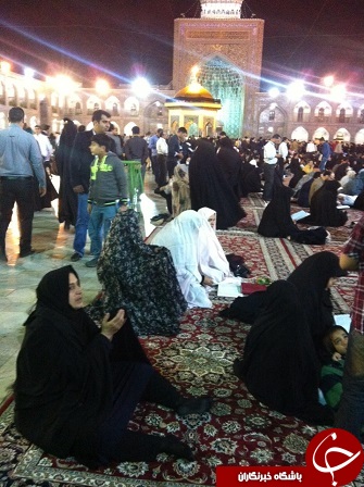 شب آرزوها در حرم مطهر امام رضا (ع) + گزارش تصویری
