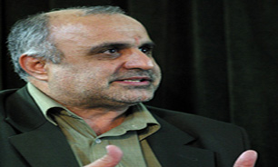 برخی قصد دارند به زور استقلال و پرسپولیس را به خودروسازان واگذار کنند/می&zwnj;خواهند لهجه فوتبال را اصفهانی کنند!