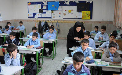کلنگ زنی همزمان سه مدرسه در شهرستان تویسرکان