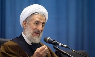ماه رجب ماهی است که انسان می‌تواند زائر خداوند شود/کدام یک از ما یقین داریم که دو رکعت نماز ما قبول شده است؟