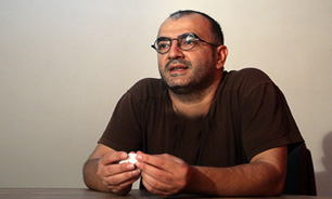 مادر چشم انتظار، شوخی و شعار نیست