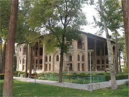 دیدن هشت بهشت خالی از لطف نیست