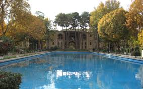 دیدن هشت بهشت خالی از لطف نیست