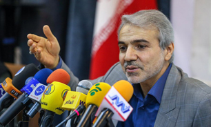 برای خروج از رکود و مهار تورم باید سیاست&lrm;های اقتصاد مقاومتی را به درستی پیاده کنیم