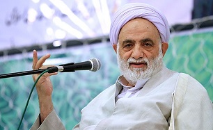 امام شدن دختر 11 ساله در اتوبوس/ماجرای نصیحت یک کودک طربت حیدریه به امام خمینی (ره)