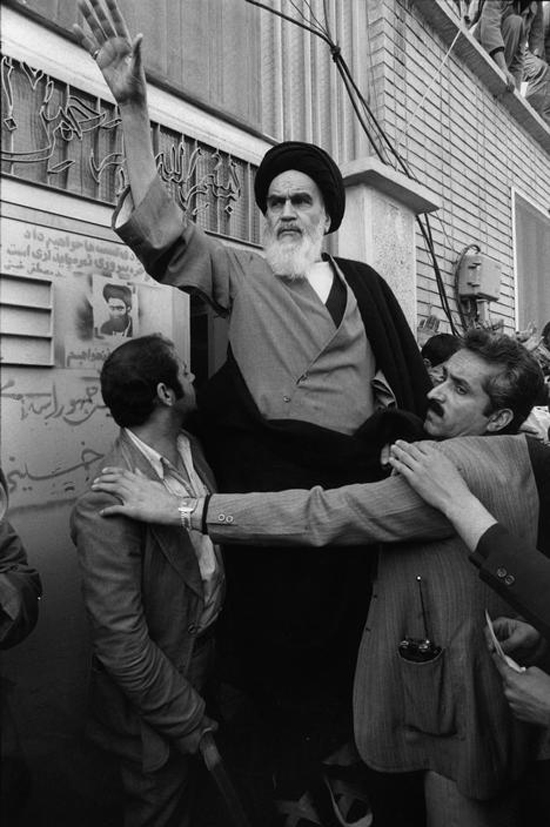 تصاویر به یاد ماندی از رهبر کبیر انقلاب اسلامی به روایت &laquo;عباس&raquo;