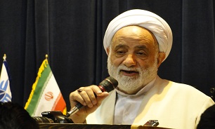 نوجوانان و نونهالان را سبک نشمرید