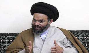 امام راحل خودباوری را به ملت ایران ارمغان داد