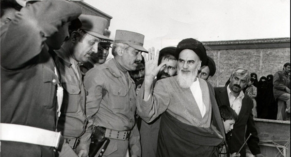 شاخه گلي براي ارتشيان