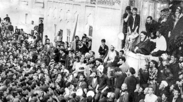 شاخه گلي براي ارتشيان