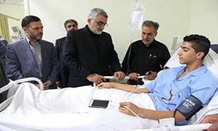 عیادت رئیس کمیسیون امنیت ملی مجلس از زائران عربستانی در مشهد+ عکس