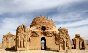 نم گرفتگی قدیمی ترین گنبد خشتی جهان در فارس