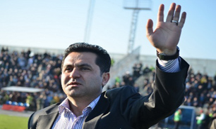 سورپرایز محجوب، لو رفت