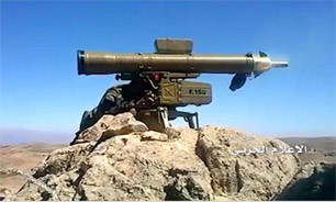 انهدام خودروی تروریست‌ها توسط نیروهای مقاومت + فیلم