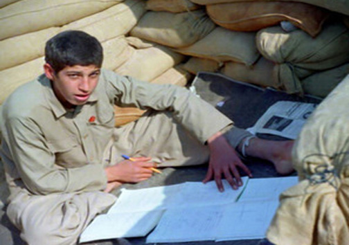 فصل امتحانات در مناطق جنگی+ عکس